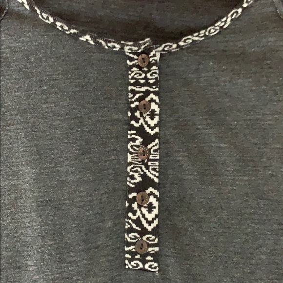 Hem & Thread Long Sleeve Detail Shirt - Picture 2 of 5